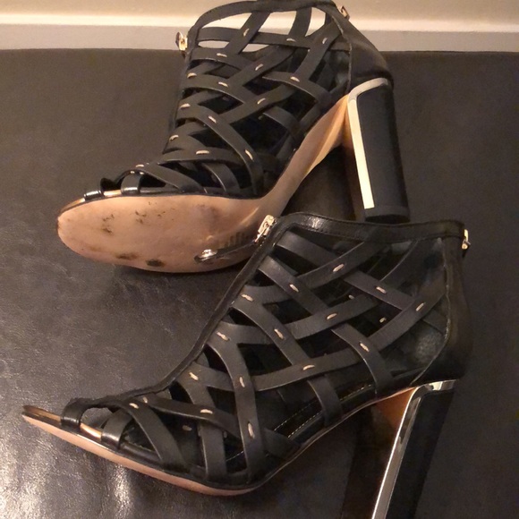 Ivanka Trump Black Gladiator Sandal - Picture 9 of 11